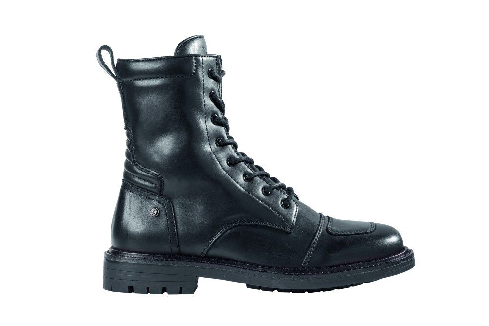 SPIDI X-NASHVILLE LADY Destinazione: Urban, touring Caratteristiche: Anfibio in stile militare da donna, tomaia e fodera in pelle pieno fiore, suola in gomma vulcanizzata, soletta e plantare comfort Taglia: 36-42  Colori: Nero Prezzo: 219,90 euro